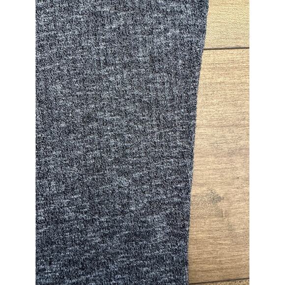 Me To We Small Gray Fitted Short Sleeve - Picture 3 of 4